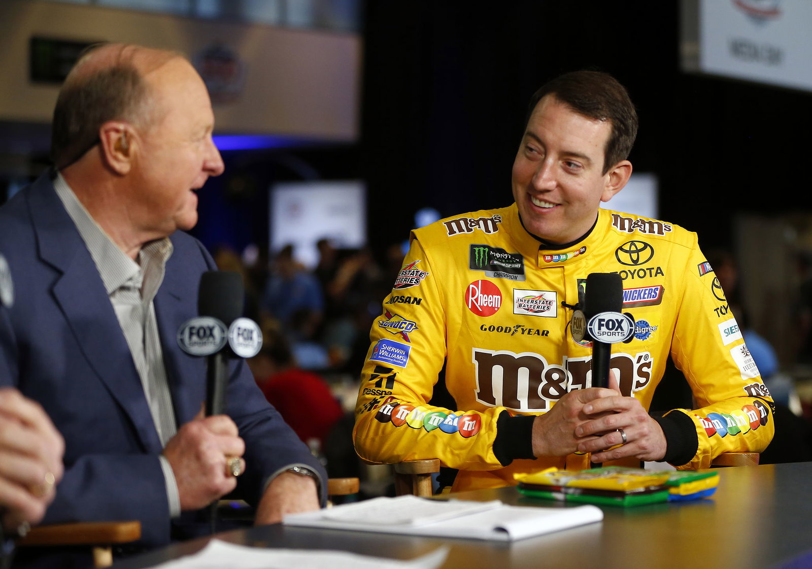 Kyle Busch prevails in one-lap dash to win opening Auto Club stage